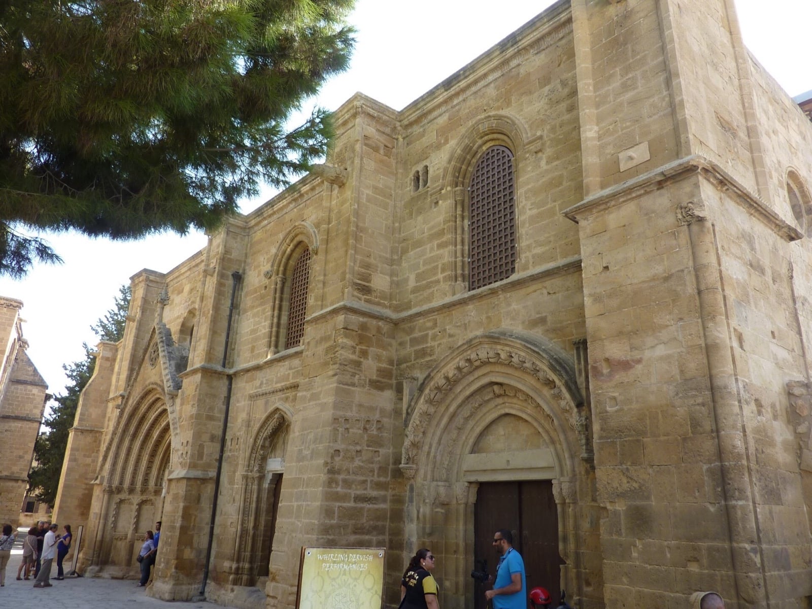 Bedesten’in tarihi taş cephesi