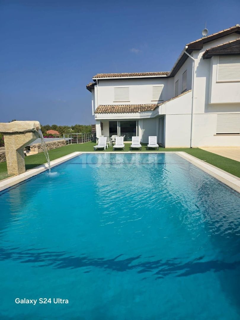 5-Bedroom Villa in Çatalköy