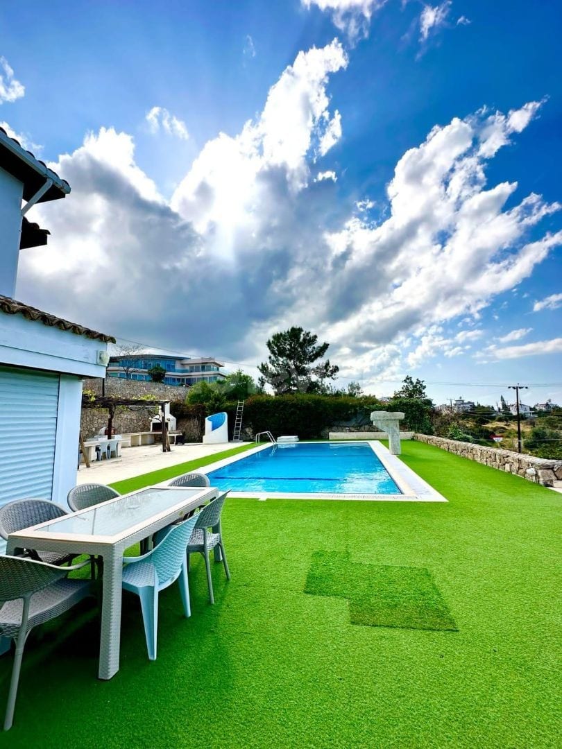 5-Bedroom Villa in Çatalköy