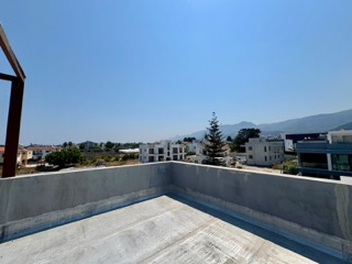 Alsancak’ta 2 Yatak Odalı Daire — 16
