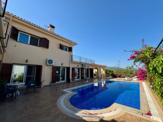 4-Schlafzimmer-Villa in Esentepe — 2