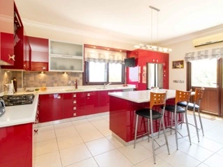 Arapköy’de 4 Yatak Odalı villa — 11