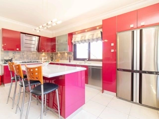 Arapköy’de 4 Yatak Odalı villa — 12