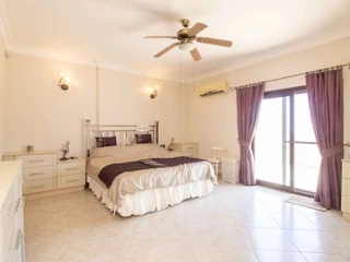 Arapköy’de 4 Yatak Odalı villa — 14