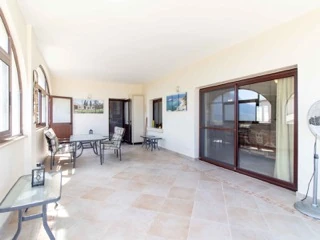 Arapköy’de 4 Yatak Odalı villa — 17