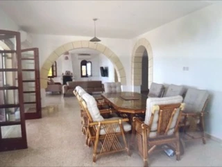 4-Schlafzimmer-villa in Lapta — 14