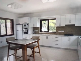 4-Schlafzimmer-villa in Lapta — 17