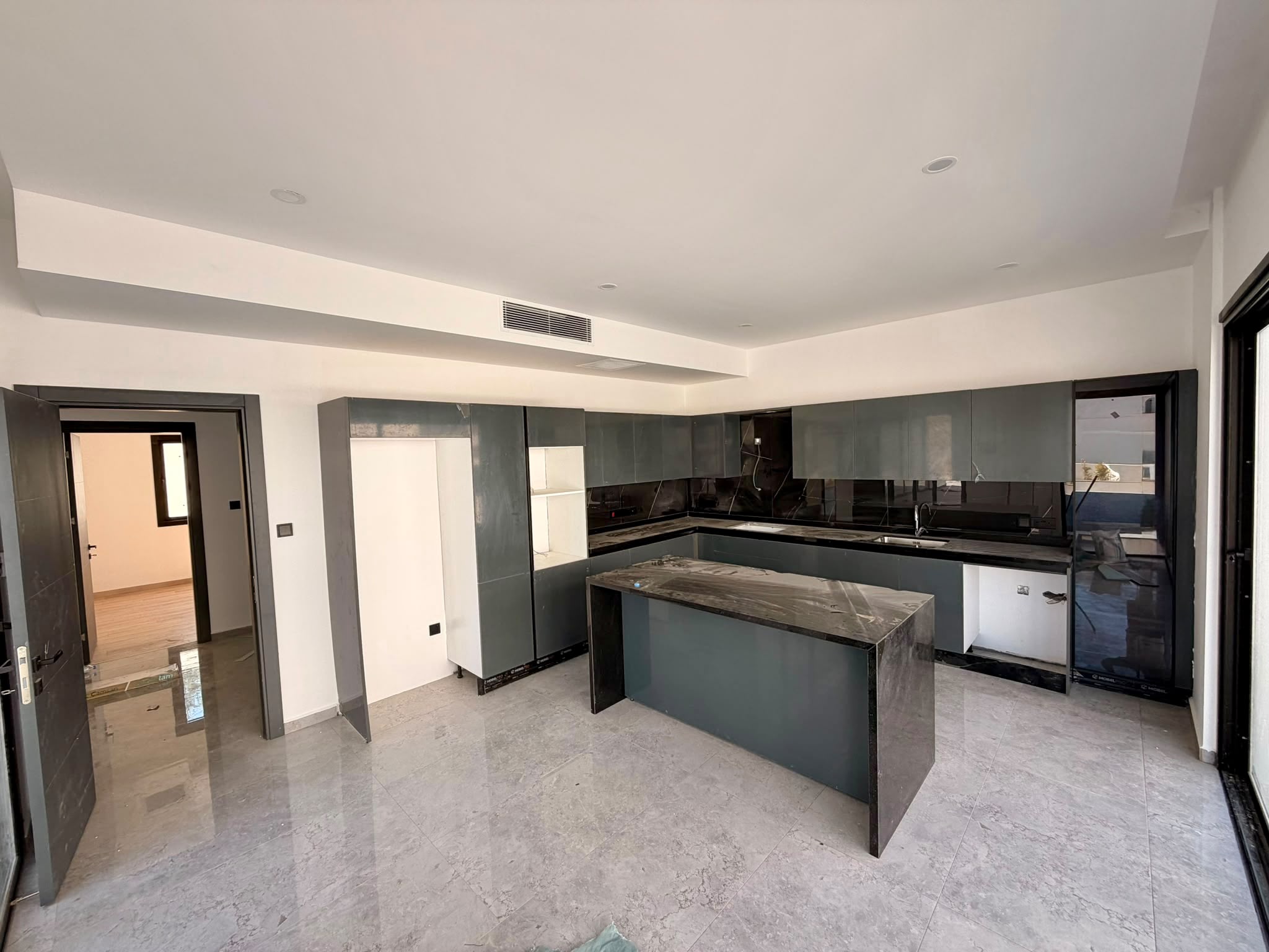 Çatalköy’de 4 Yatak Odalı villa