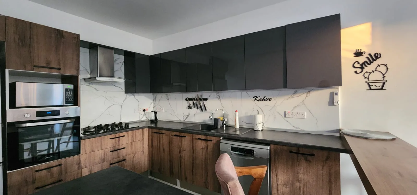 Möblierte 2+1-Erdgeschosswohnung mit Garten in Alsancak — £999/Monat — 9
