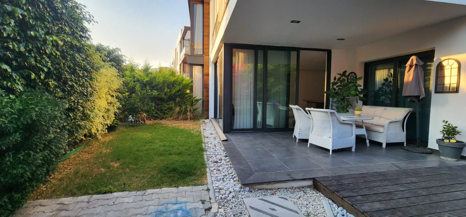 Möblierte 2+1-Erdgeschosswohnung mit Garten in Alsancak — £999/Monat — 17