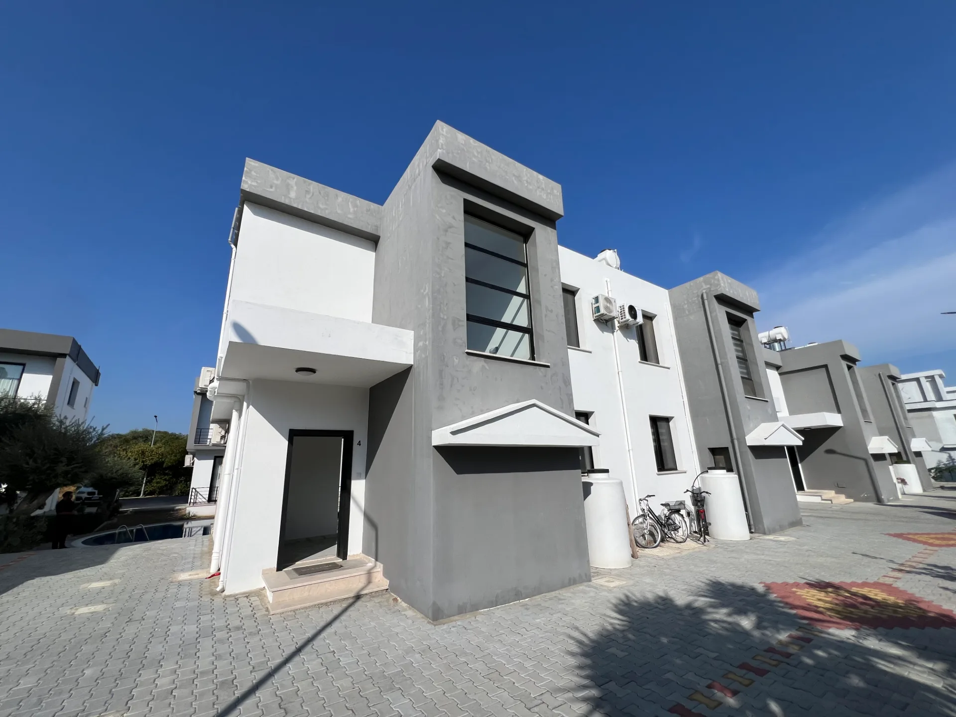 3-Schlafzimmer-Villa in Lapta — Chapter One Realty