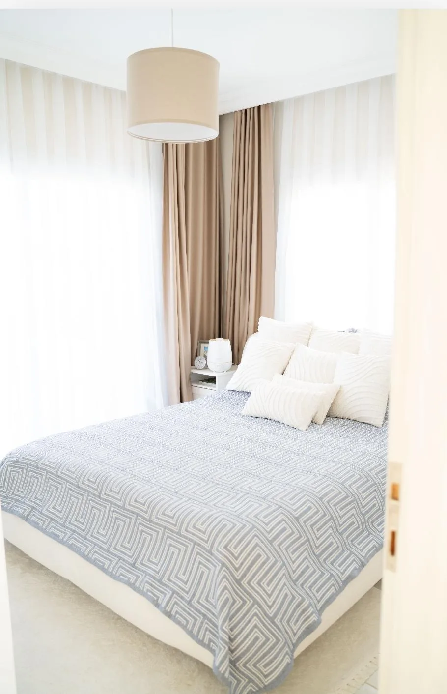 Möblierte Villa mit 3 Schlafzimmern, Pool und Garten in Alsancak — £1.800/Monat — 9