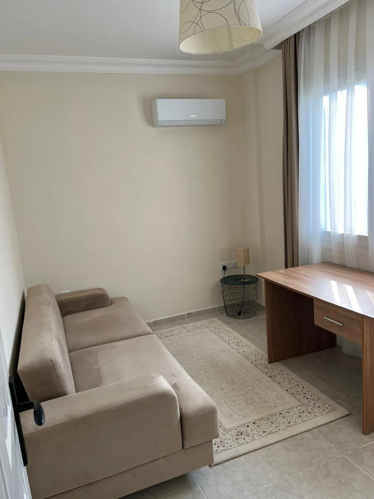Möblierte Villa mit 3 Schlafzimmern, Pool und Garten in Alsancak — £1.800/Monat — 10
