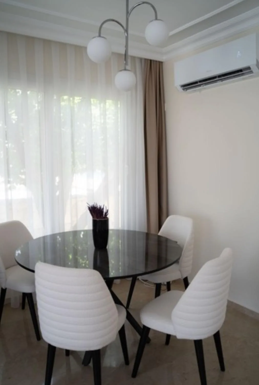 Möblierte Villa mit 3 Schlafzimmern, Pool und Garten in Alsancak — £1.800/Monat — 13