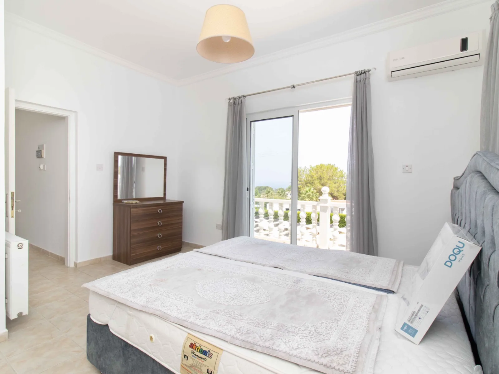 Möblierte Villa mit 4 Schlafzimmern und privatem Pool in Çatalköy — £546.000 — 9