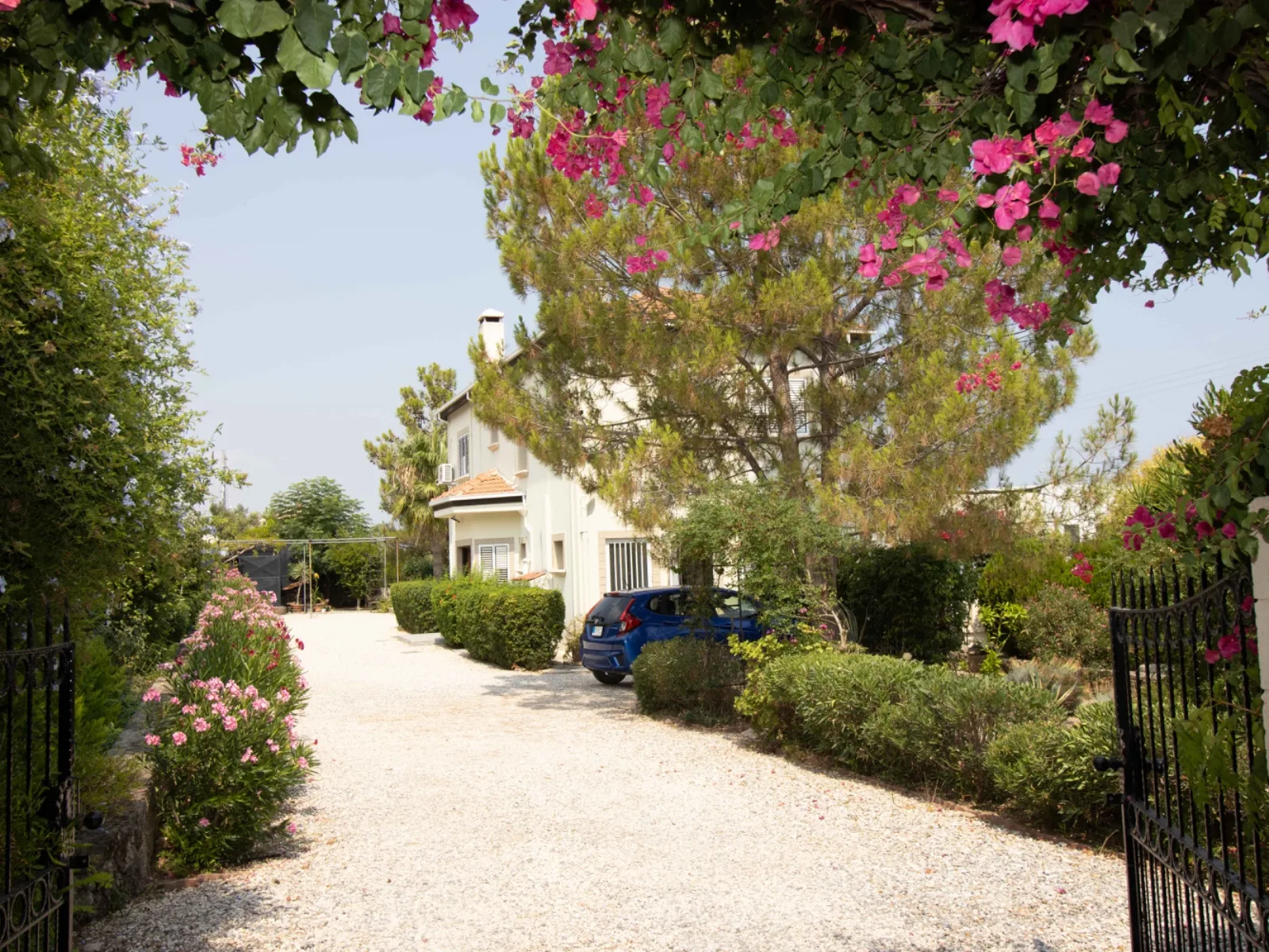 Möblierte Villa mit 4 Schlafzimmern und privatem Pool in Çatalköy — £546.000 — 10