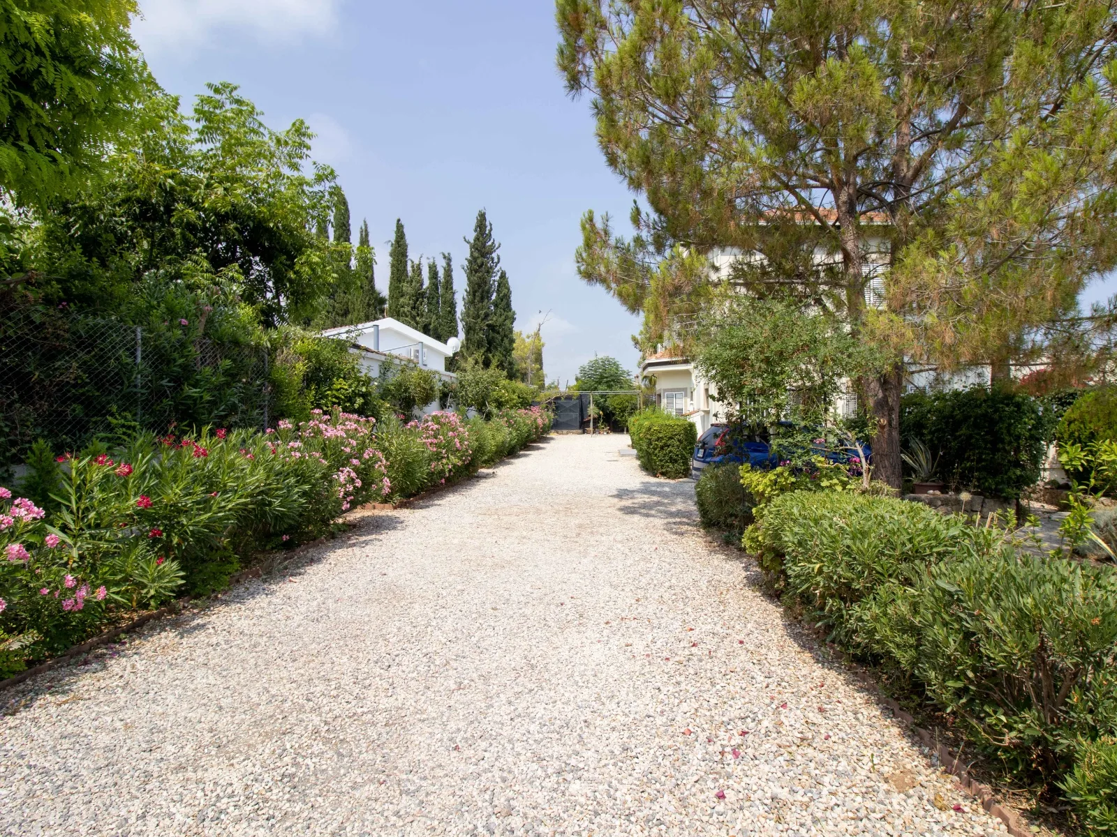 Möblierte Villa mit 4 Schlafzimmern und privatem Pool in Çatalköy — £546.000 — 26