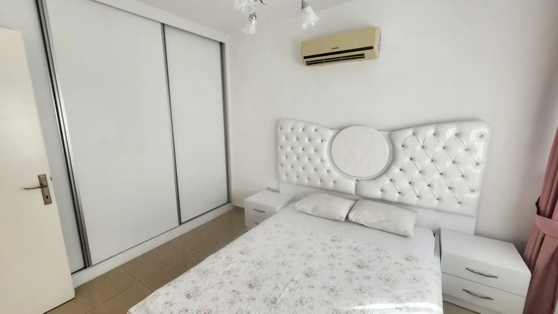 Furnished Beachfront 2-Bedroom Apartment in Karaoğlanoğlu — £1,000/month — 5