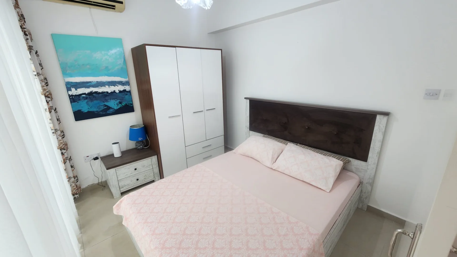 Furnished Beachfront 2-Bedroom Apartment in Karaoğlanoğlu — £1,000/month — 6