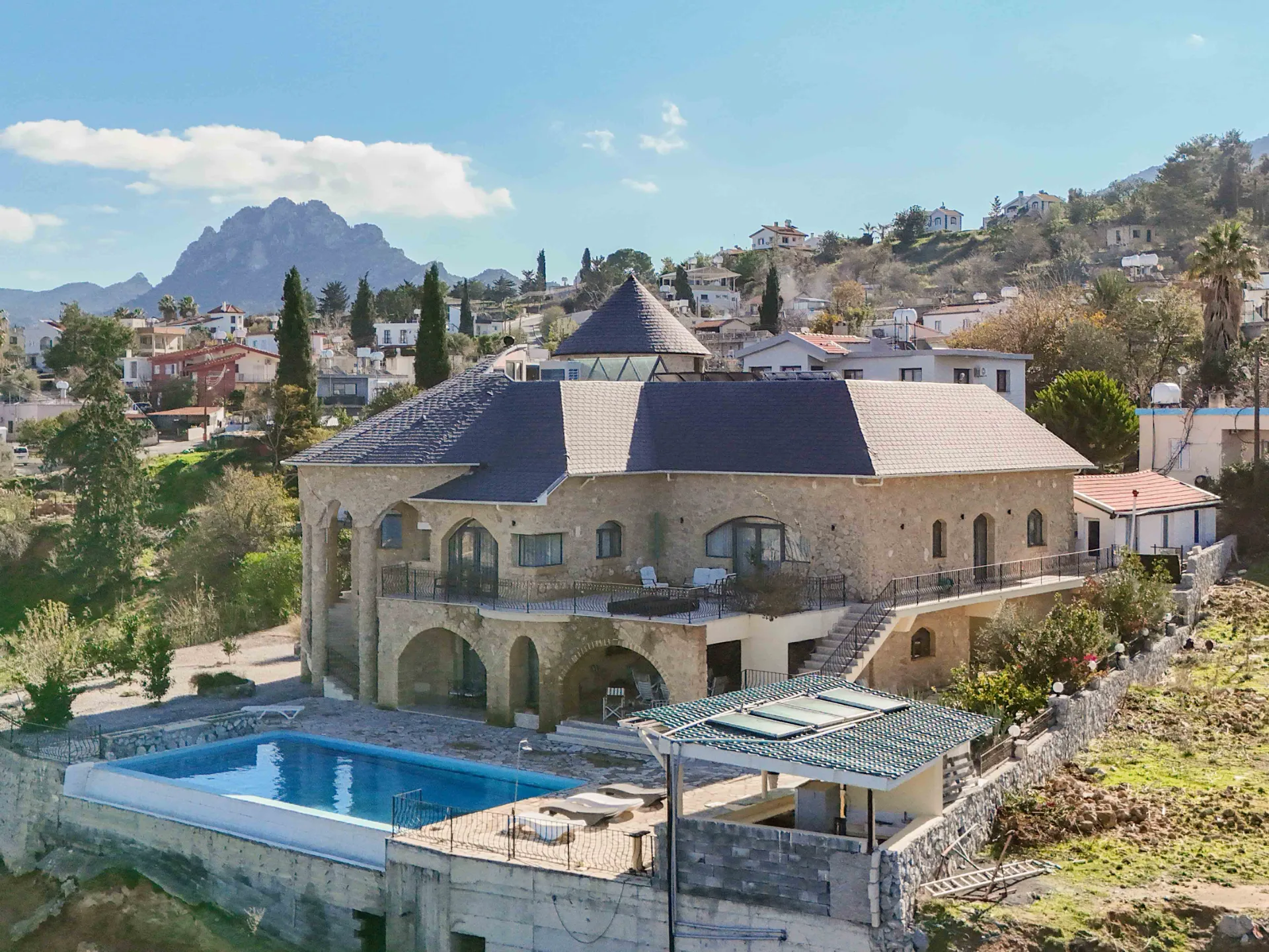 5-Bedroom Stone Villa with Infinity Pool in Arapköy — 6