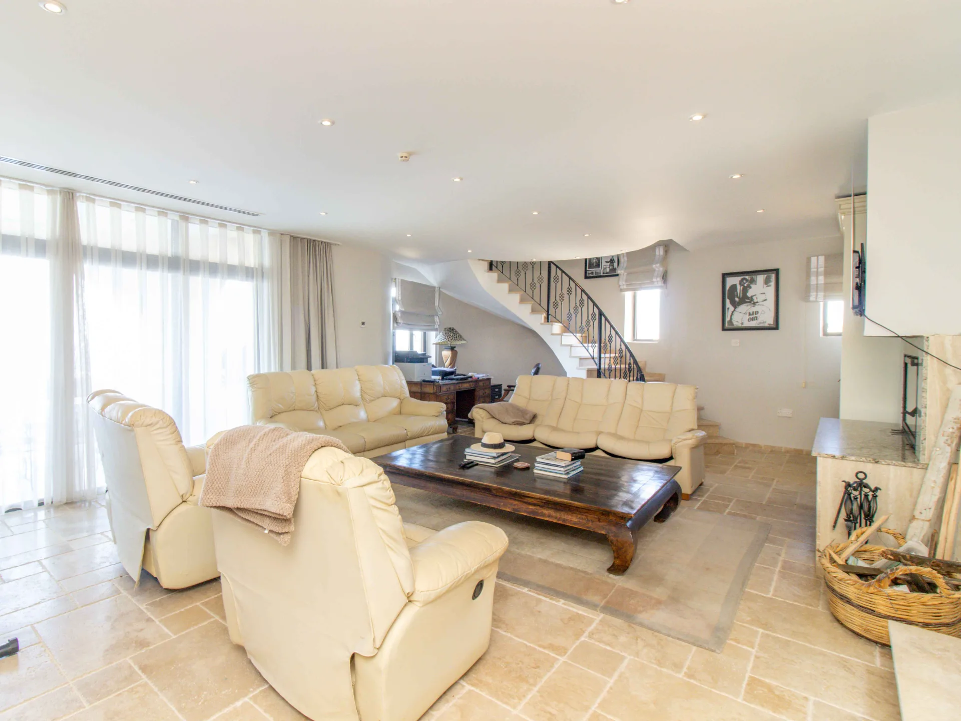 5-Bedroom Stone Villa with Infinity Pool in Arapköy — 10