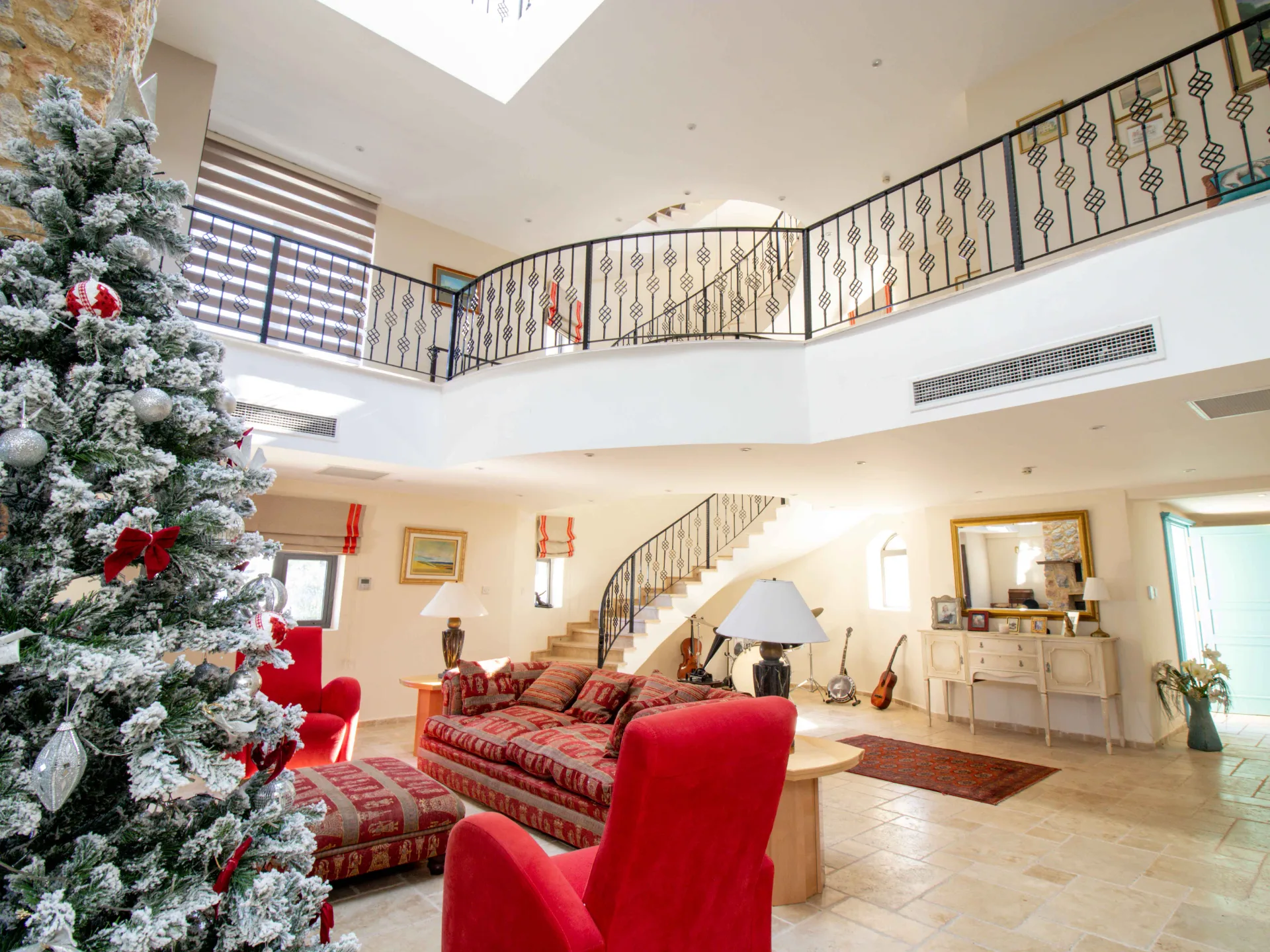 5-Bedroom Stone Villa with Infinity Pool in Arapköy — 11