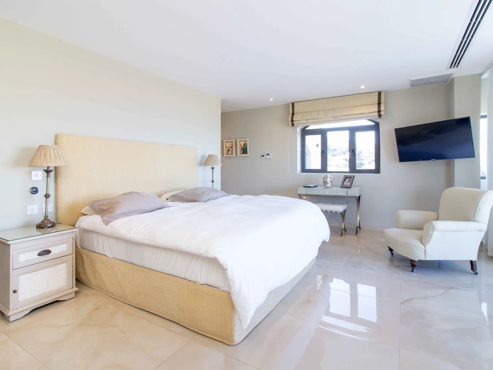 5-Bedroom Stone Villa with Infinity Pool in Arapköy — 16