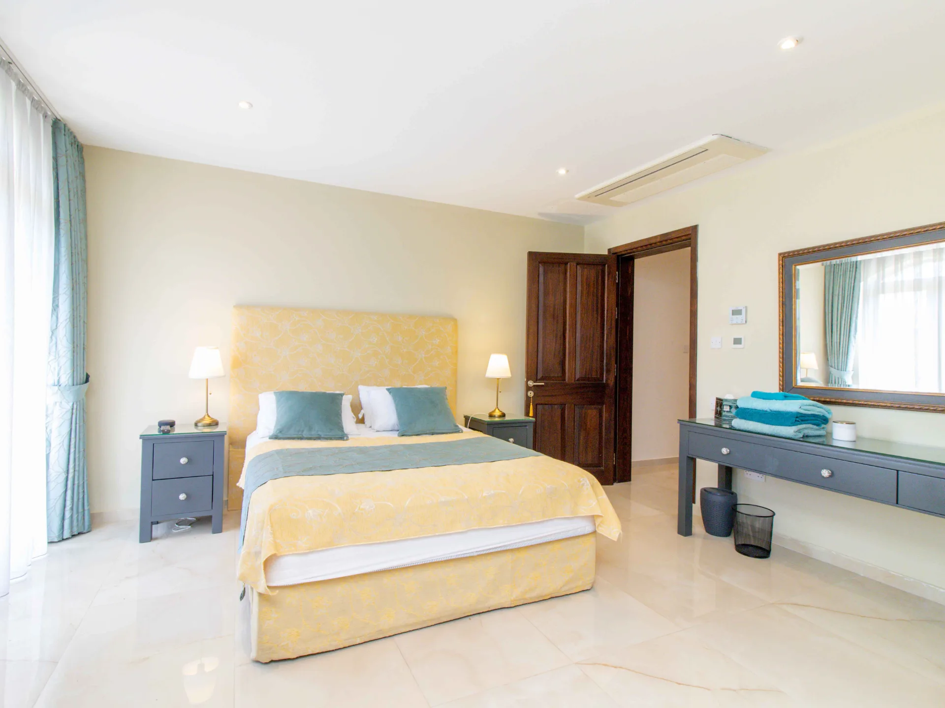 5-Bedroom Stone Villa with Infinity Pool in Arapköy — 23