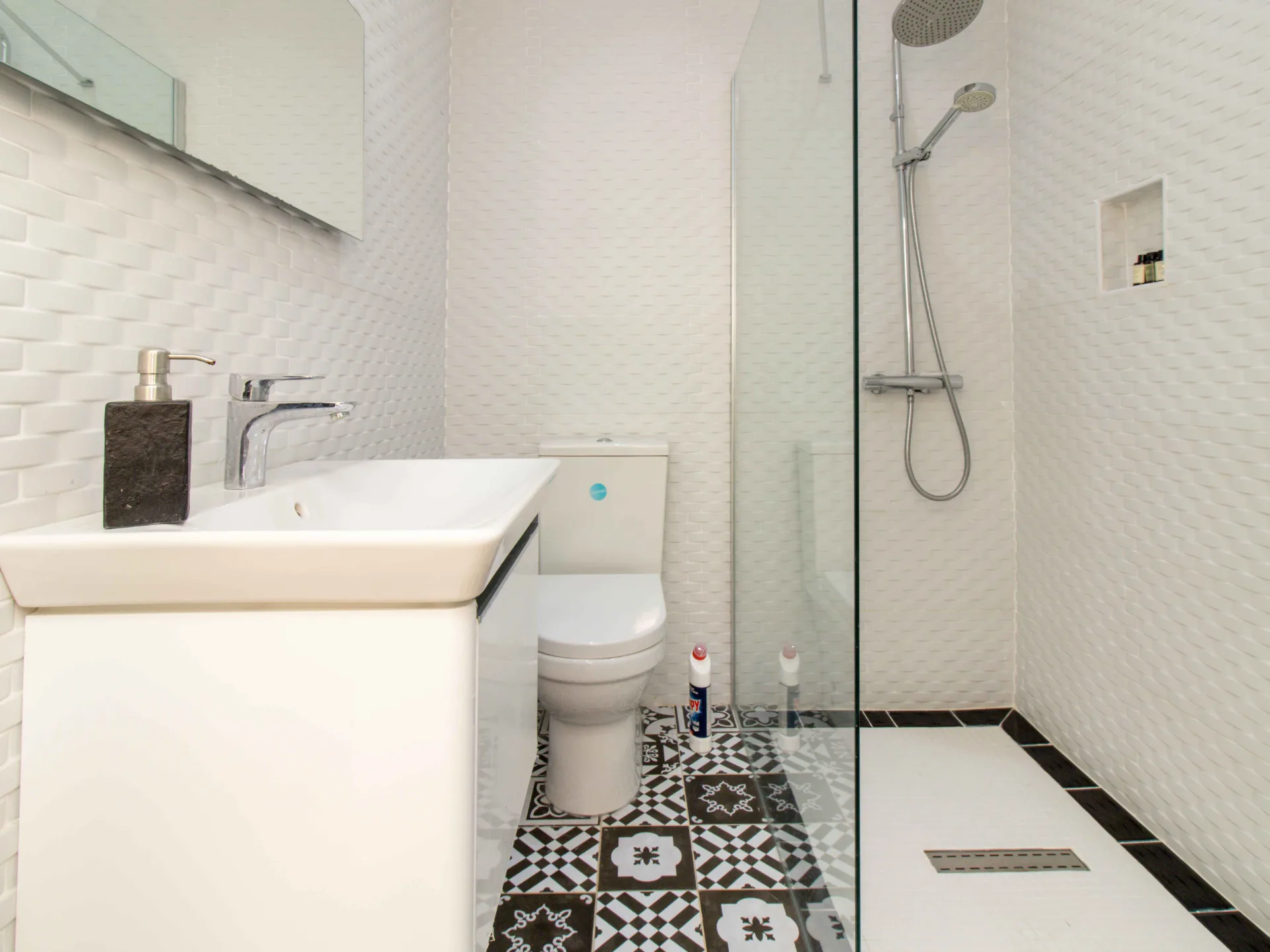 5-Bedroom Stone Villa with Infinity Pool in Arapköy — 26