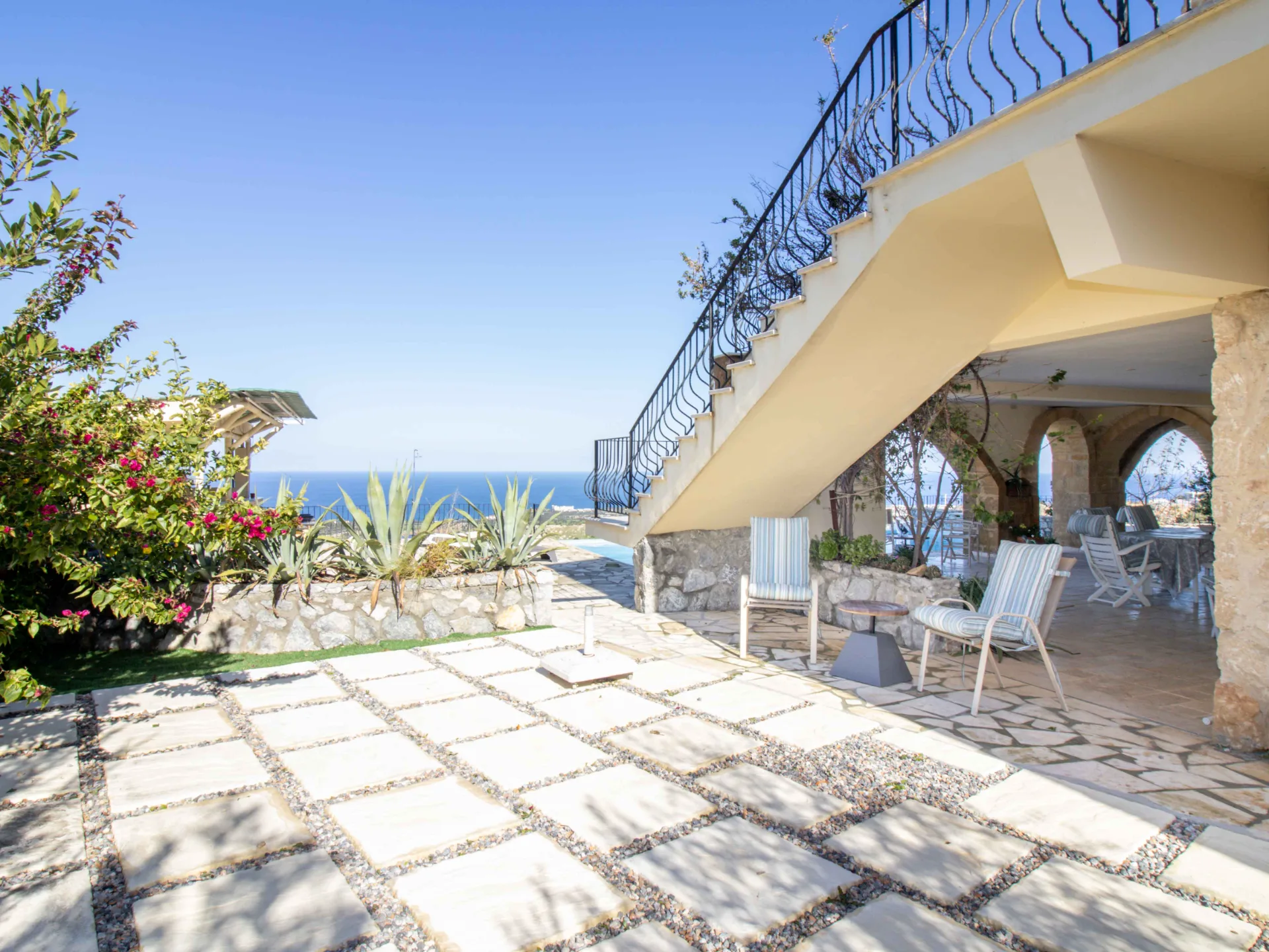 5-Bedroom Stone Villa with Infinity Pool in Arapköy — 34