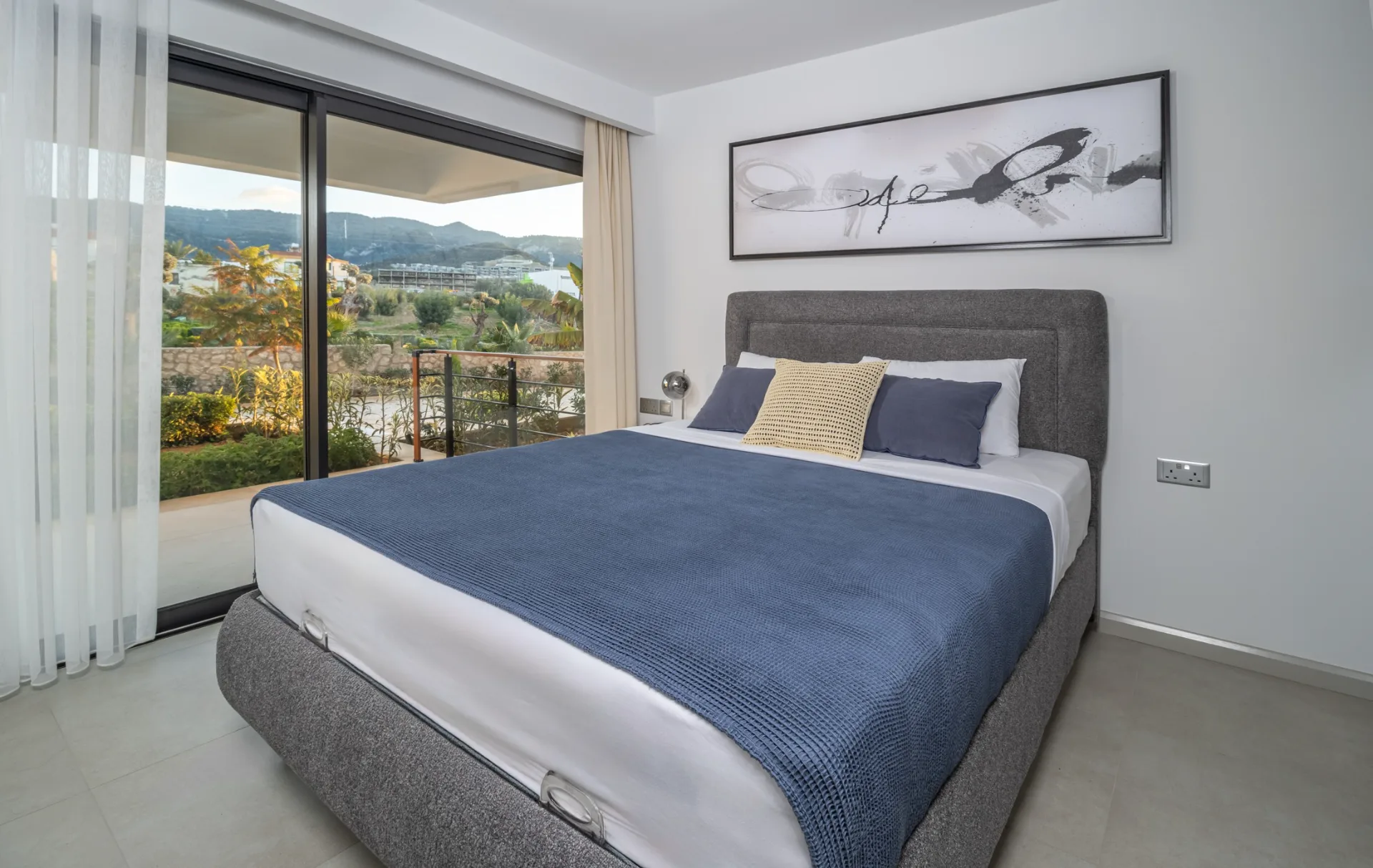 Esentepe’de Özel Havuzlu Eşyalı 3 Yatak Odalı Bahçeli Loft — £1.700/ay — 4