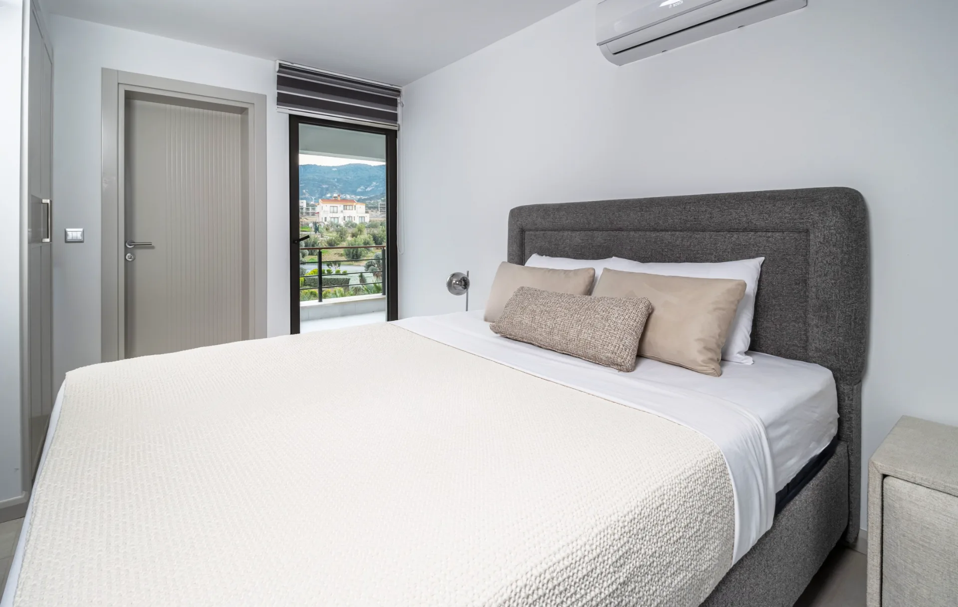 Esentepe’de Özel Havuzlu Eşyalı 3 Yatak Odalı Bahçeli Loft — £1.700/ay — 22