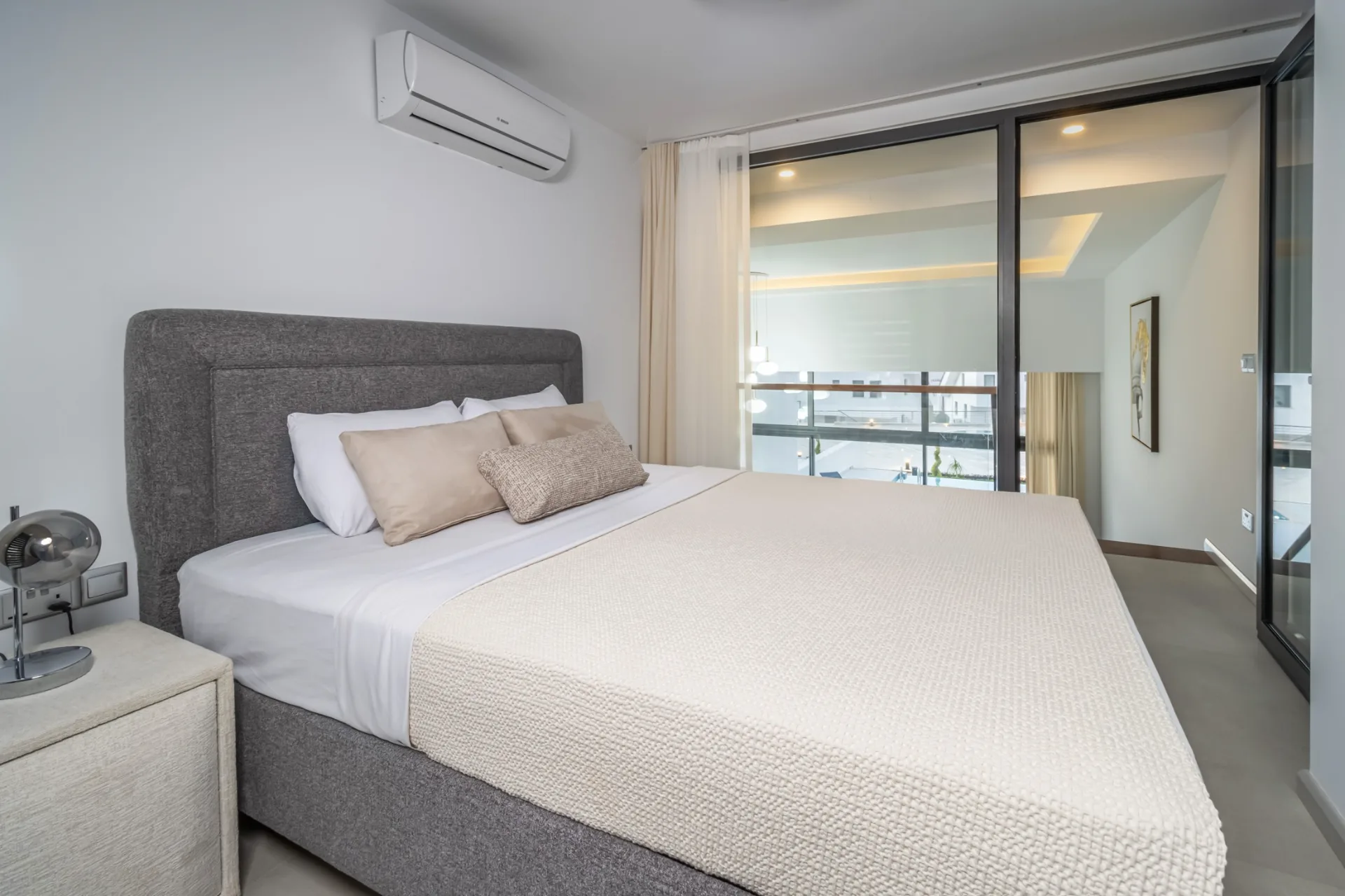 Esentepe’de Özel Havuzlu Eşyalı 3 Yatak Odalı Bahçeli Loft — £1.700/ay — 24