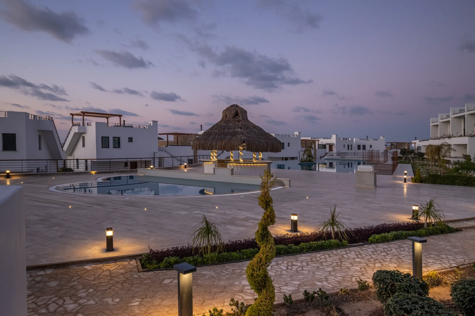 Esentepe’de Özel Havuzlu Eşyalı 3 Yatak Odalı Bahçeli Loft — £1.700/ay — 26