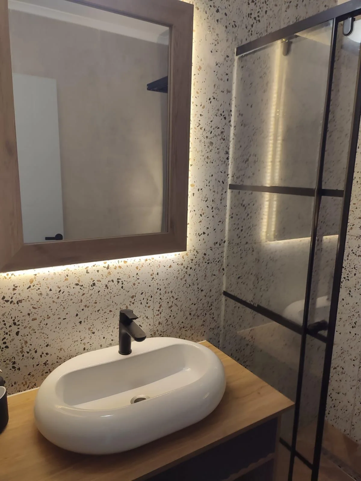 Fully Furnished 2-Bedroom Loft Apartment in Lapta — £900/month — 14