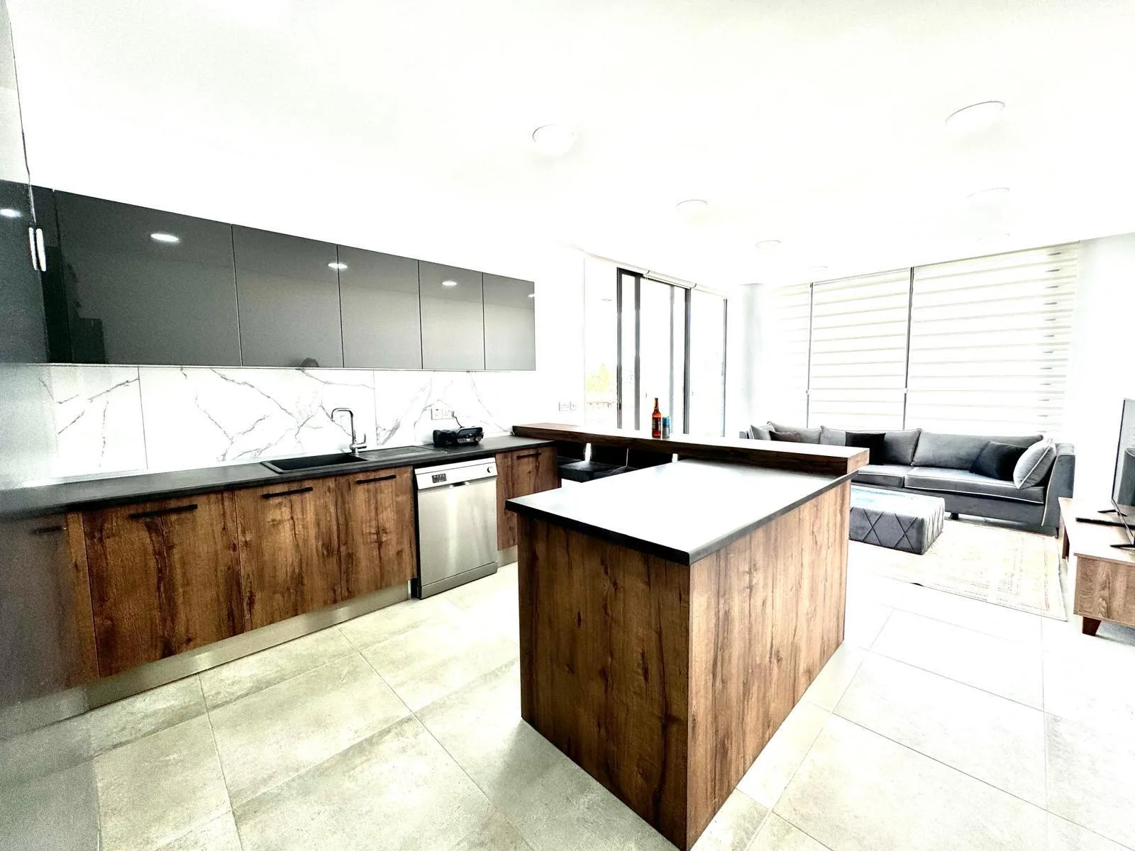 Fully Furnished 2-Bedroom Apartment with Private Terrace in Alsancak — £850/month — 3