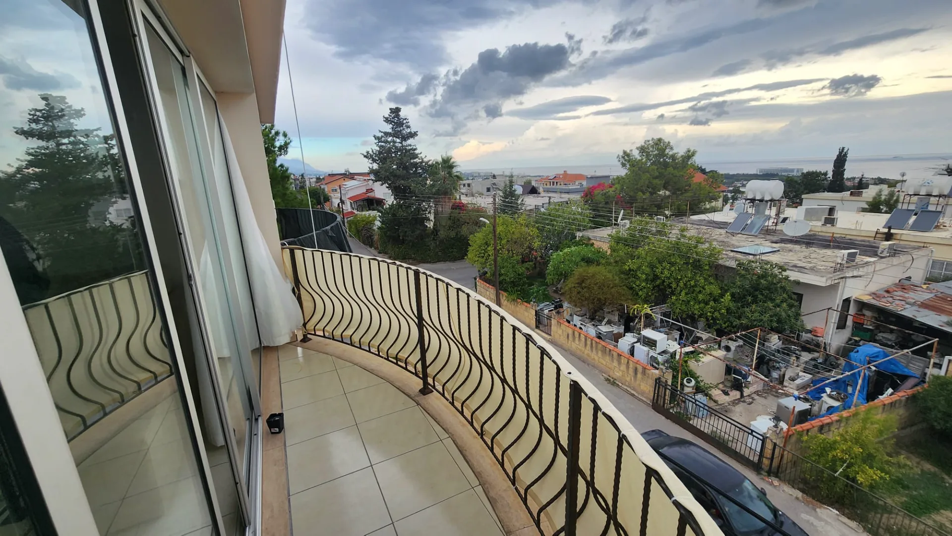 Unmöblierte 2-Zimmer-Wohnung mit Meerblick in Çatalköy — £500 monatlich — Chapter One Realty