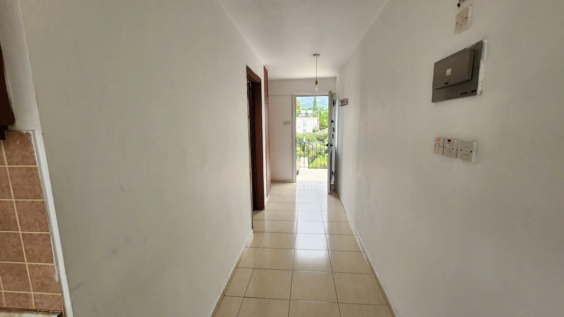 Unmöblierte 2-Zimmer-Wohnung mit Meerblick in Çatalköy — £500 monatlich — 5