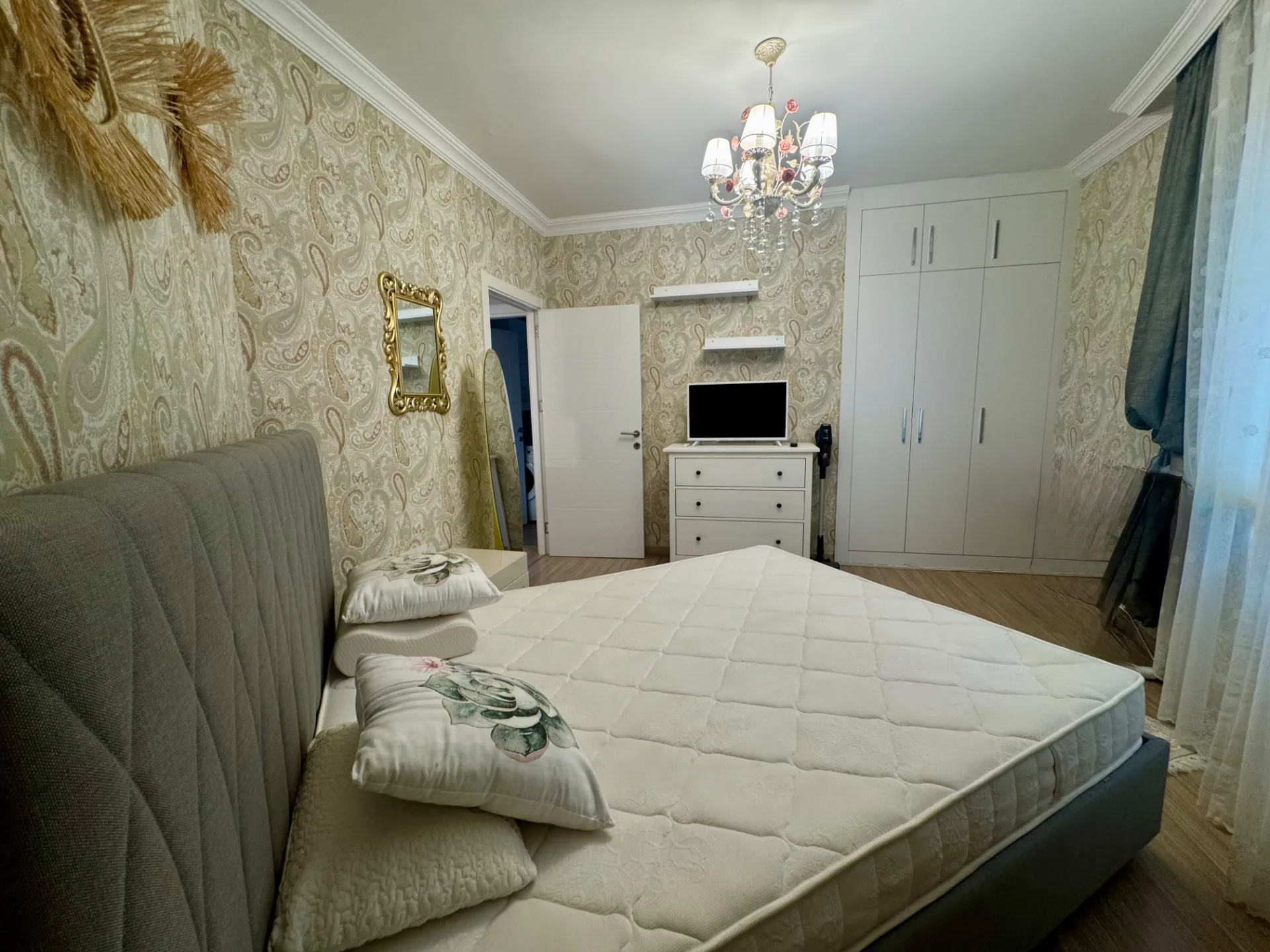 Furnished 1-Bedroom Apartment with Private Roof Terrace in Karaoğlanoğlu — £120,000 — 14