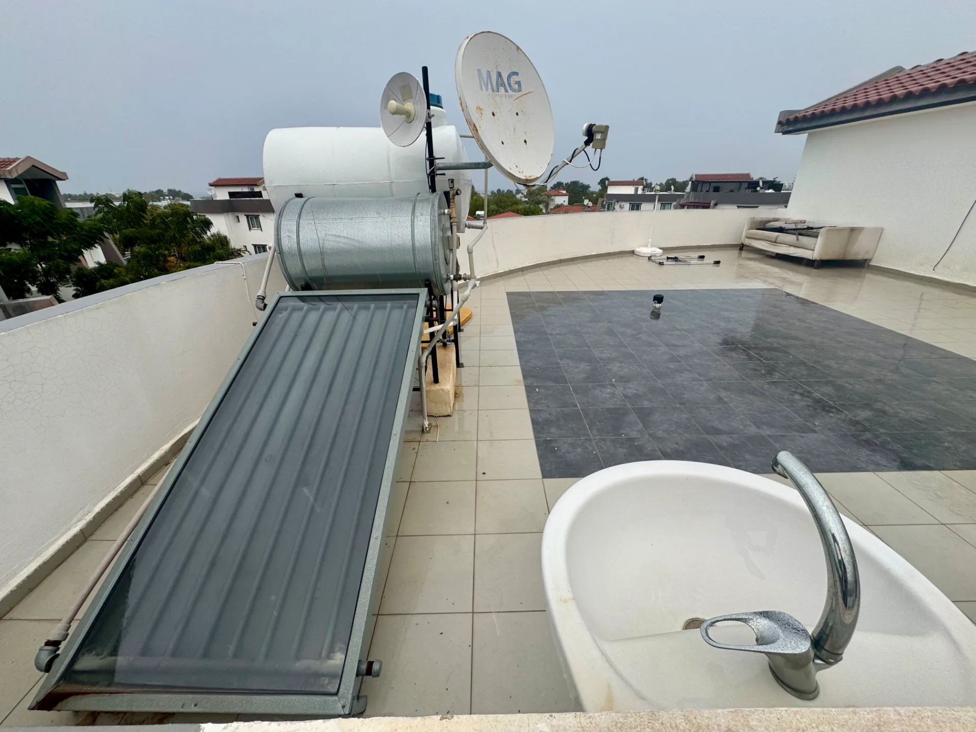 Furnished 1-Bedroom Apartment with Private Roof Terrace in Karaoğlanoğlu — £120,000 — 18
