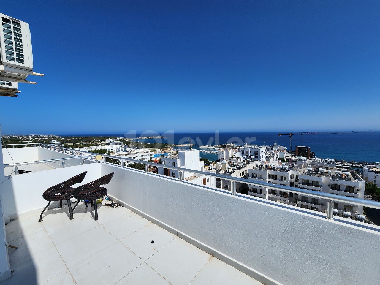 3-Bedroom Penthouse in Central Kyrenia — 4
