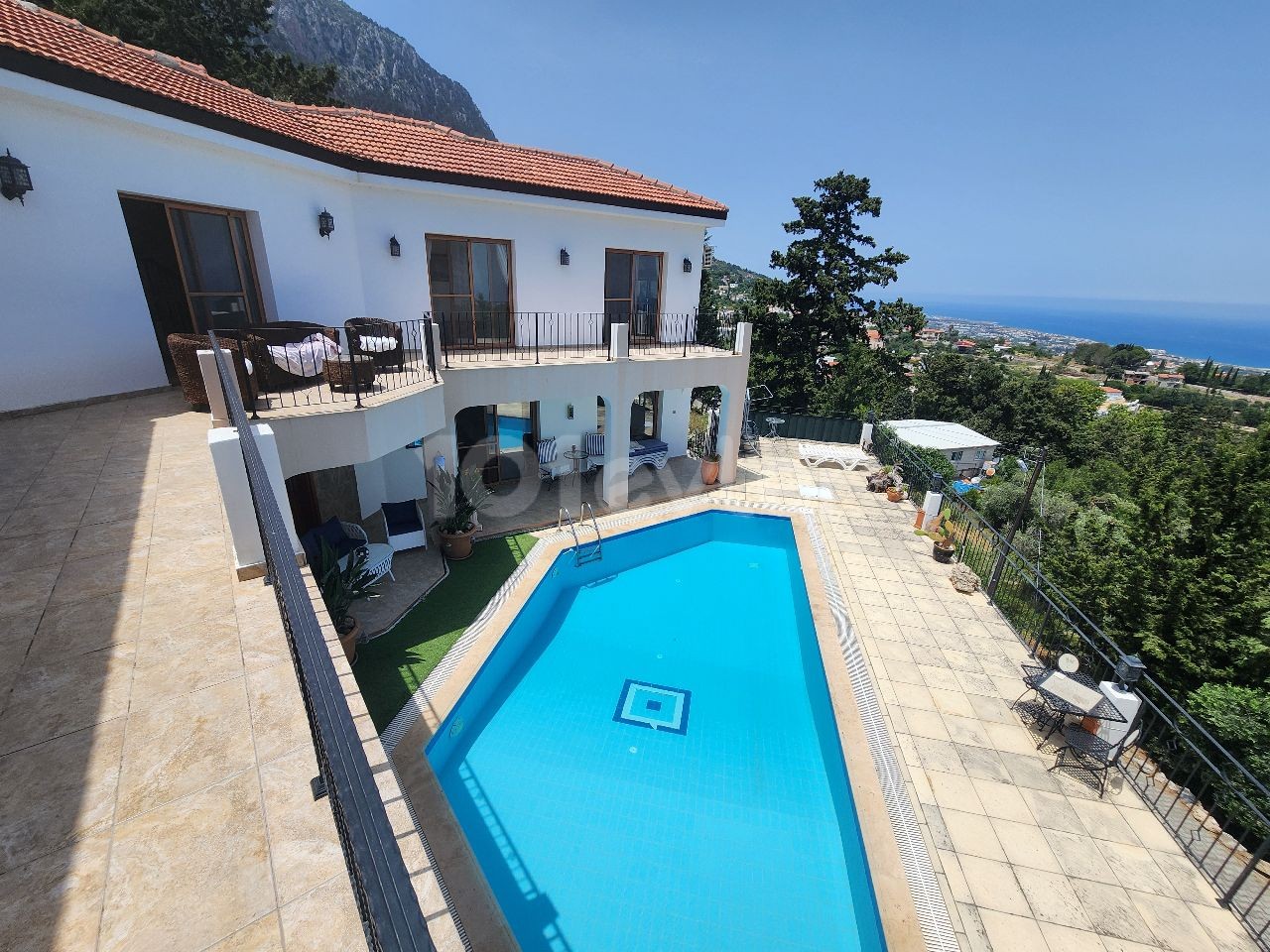 Lapta’da 3 Yatak Odalı Villa — Chapter One Realty