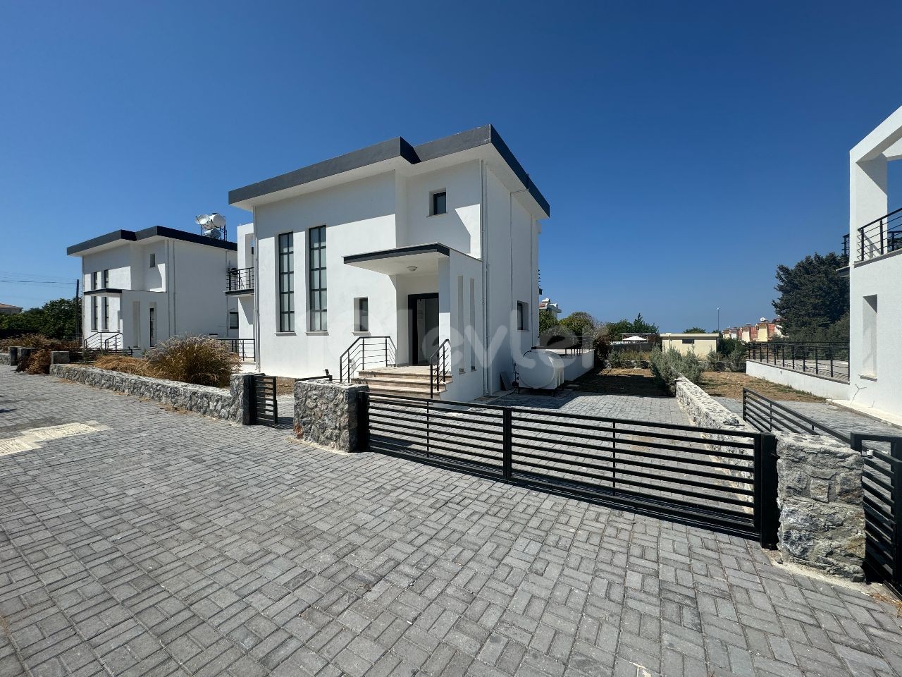 3-Schlafzimmer-Villa in Karşıyaka — Chapter One Realty