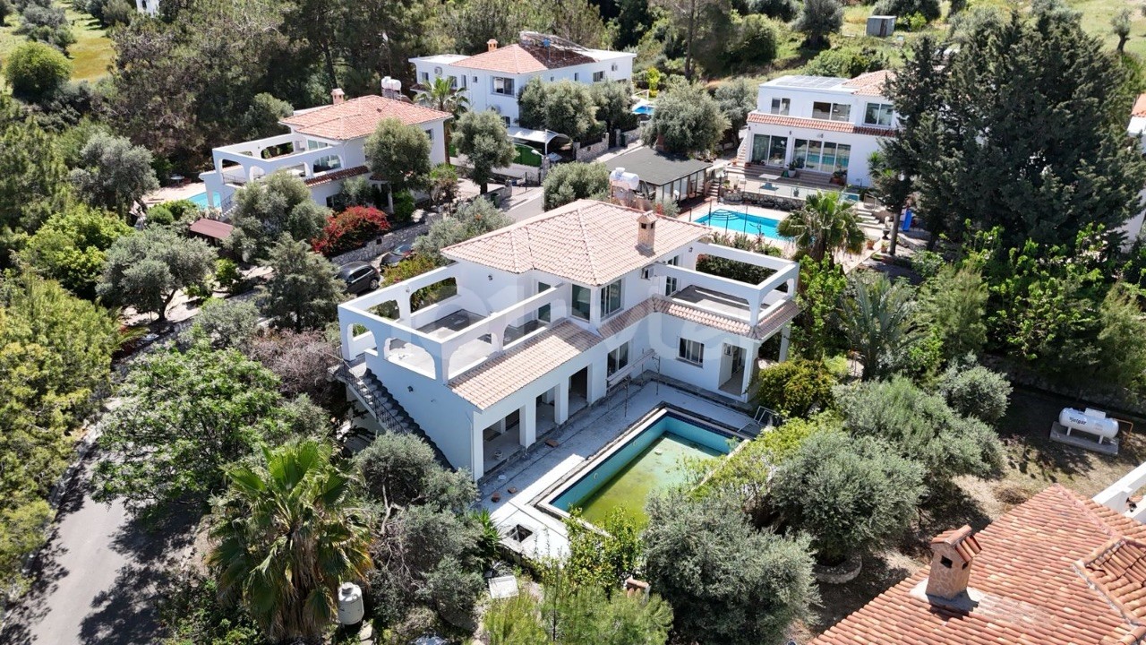 Luxury Private-Pool 4-Bedroom Villa in Ozanköy, Kyrenia — 5