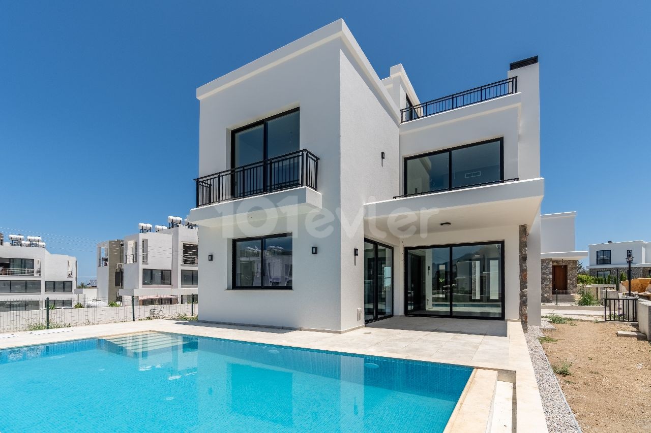 Edremit’te 4 Yatak Odalı Villa — Chapter One Realty