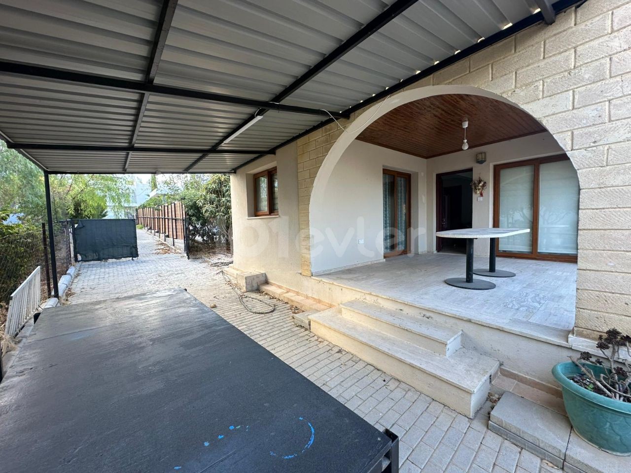 Möblierte Villa mit 3 Schlafzimmern in Esentepe — £1.000/Monat — 4
