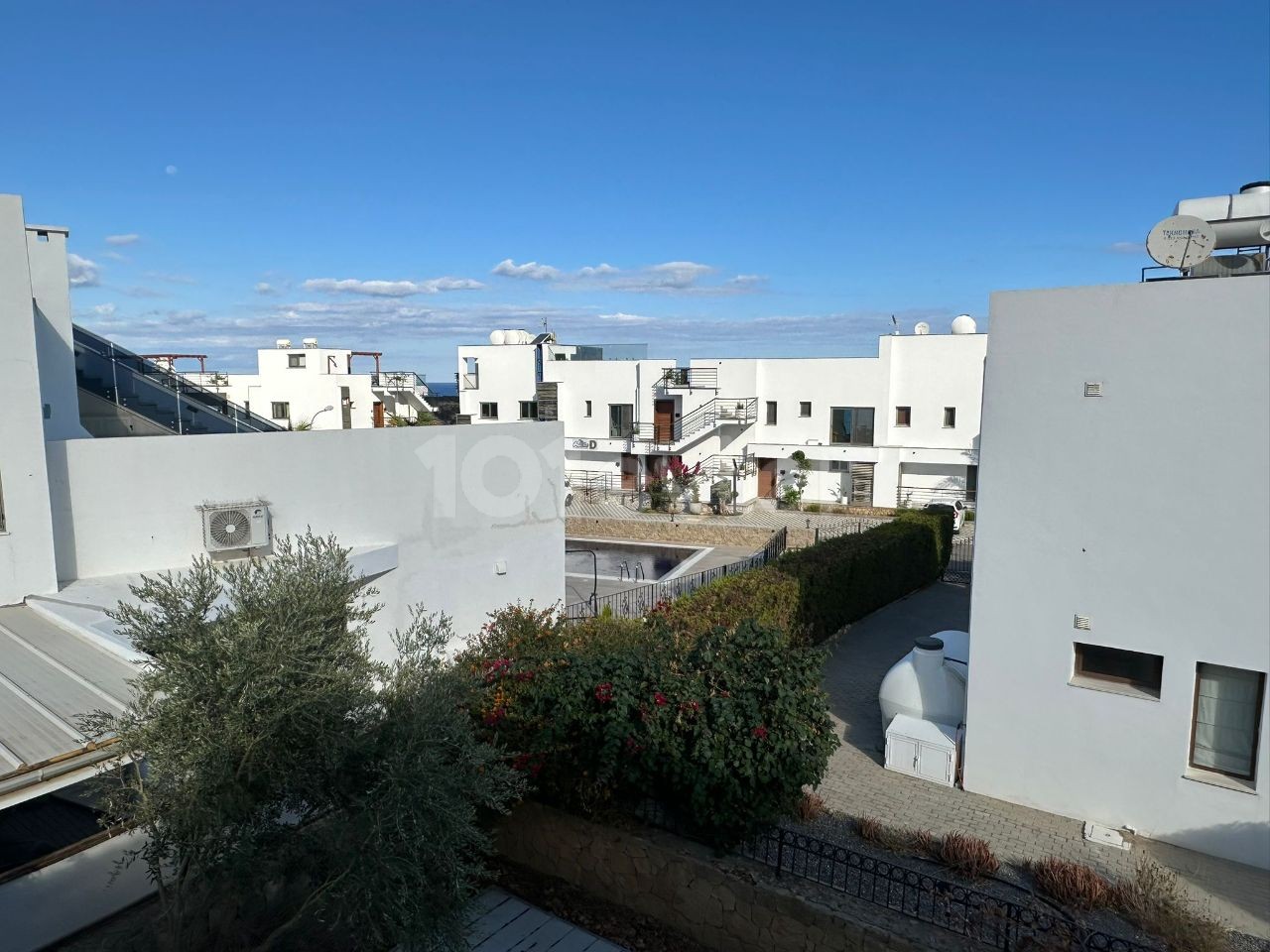 Möblierte Villa mit 3 Schlafzimmern in Esentepe — £1.000/Monat — 16