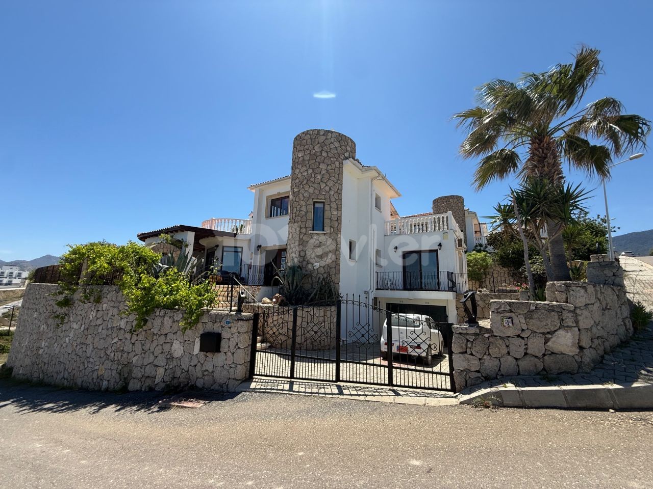 Вилла с 3 спальнями, Esentepe — Chapter One Realty