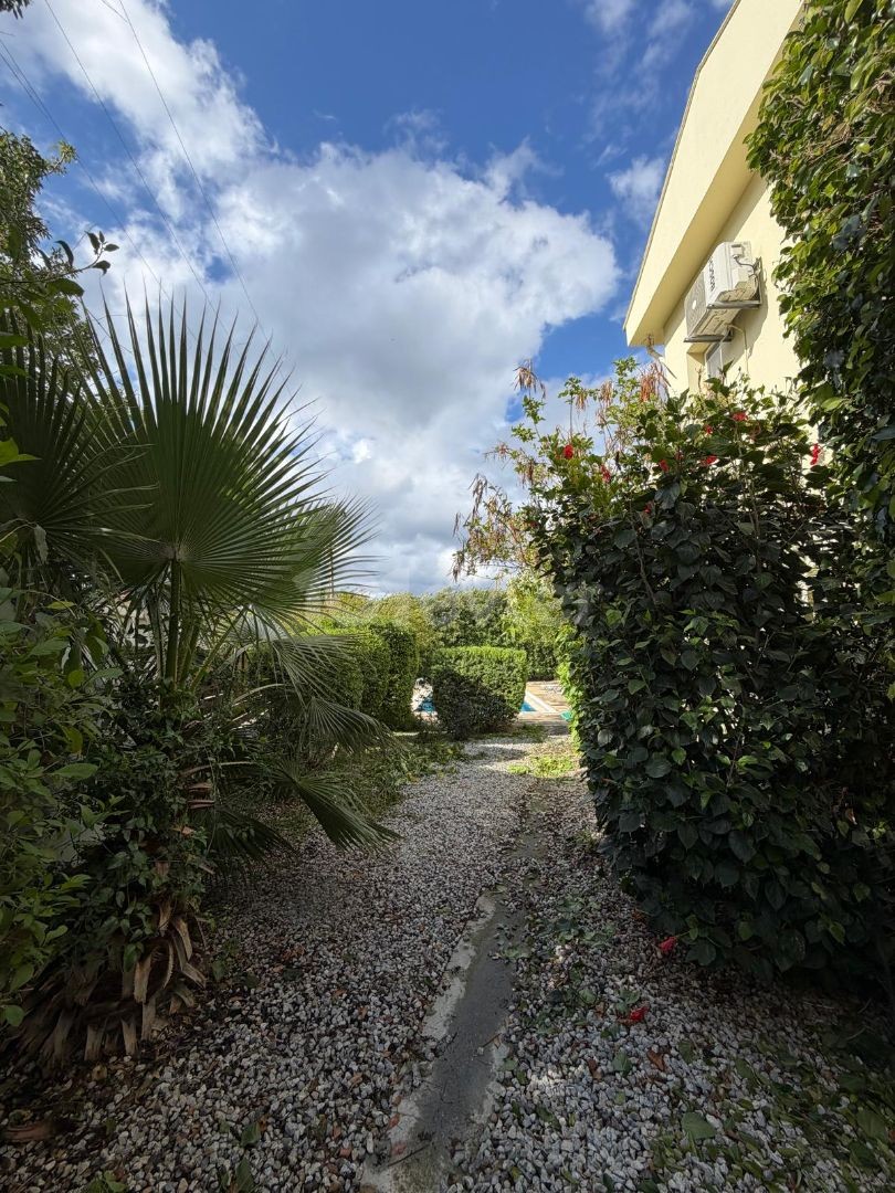 3-Schlafzimmer-Villa in Karşıyaka — Chapter One Realty