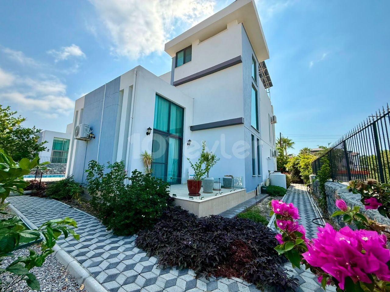 Modern Comfort and Privacy: 4-Bedroom Villa in Karşıyaka — Chapter One Realty